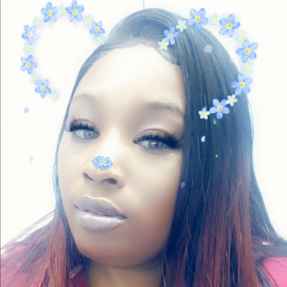 Meet your Posher, Tavia